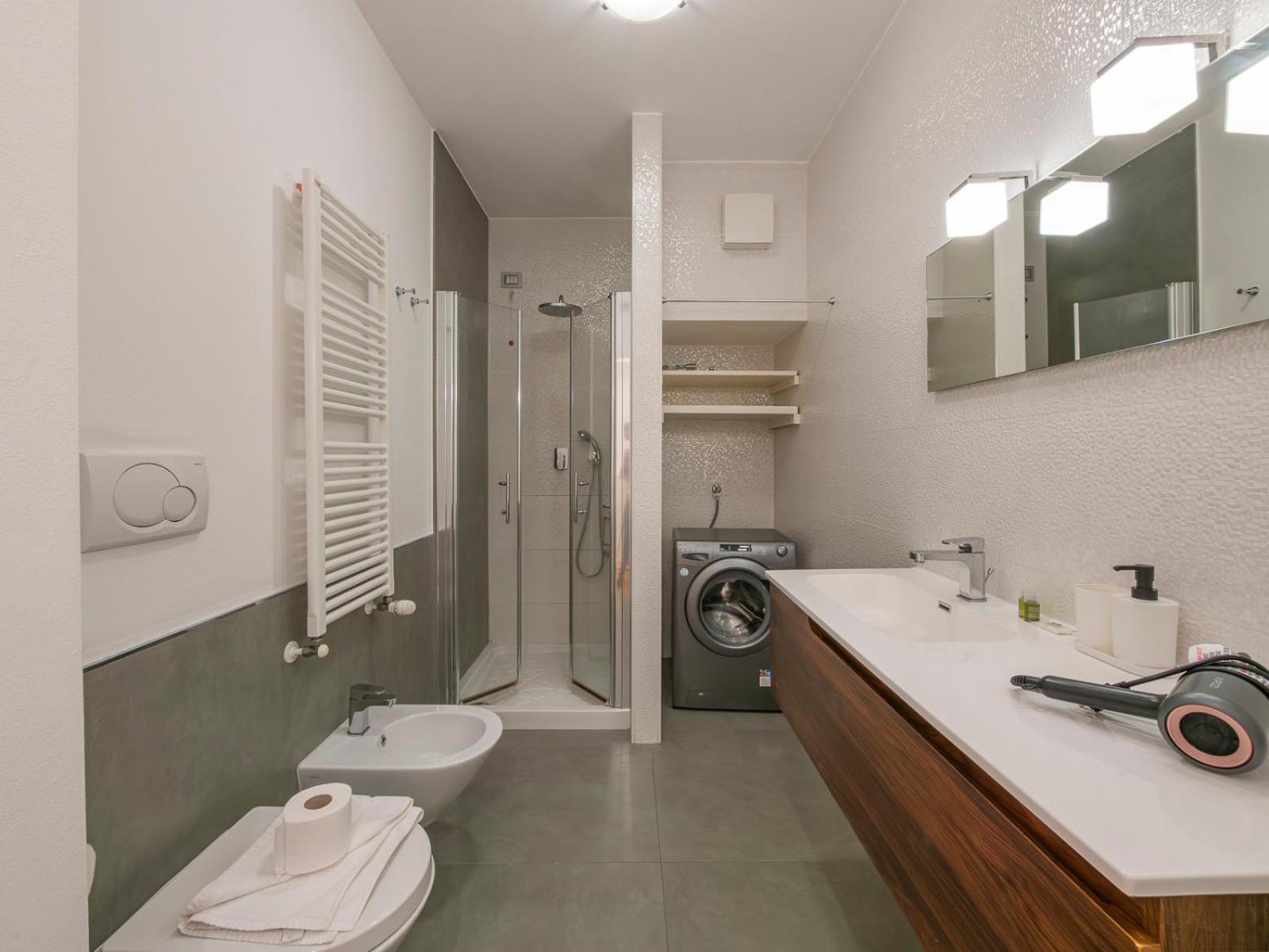 Luxury - Muratori 9 Mailand