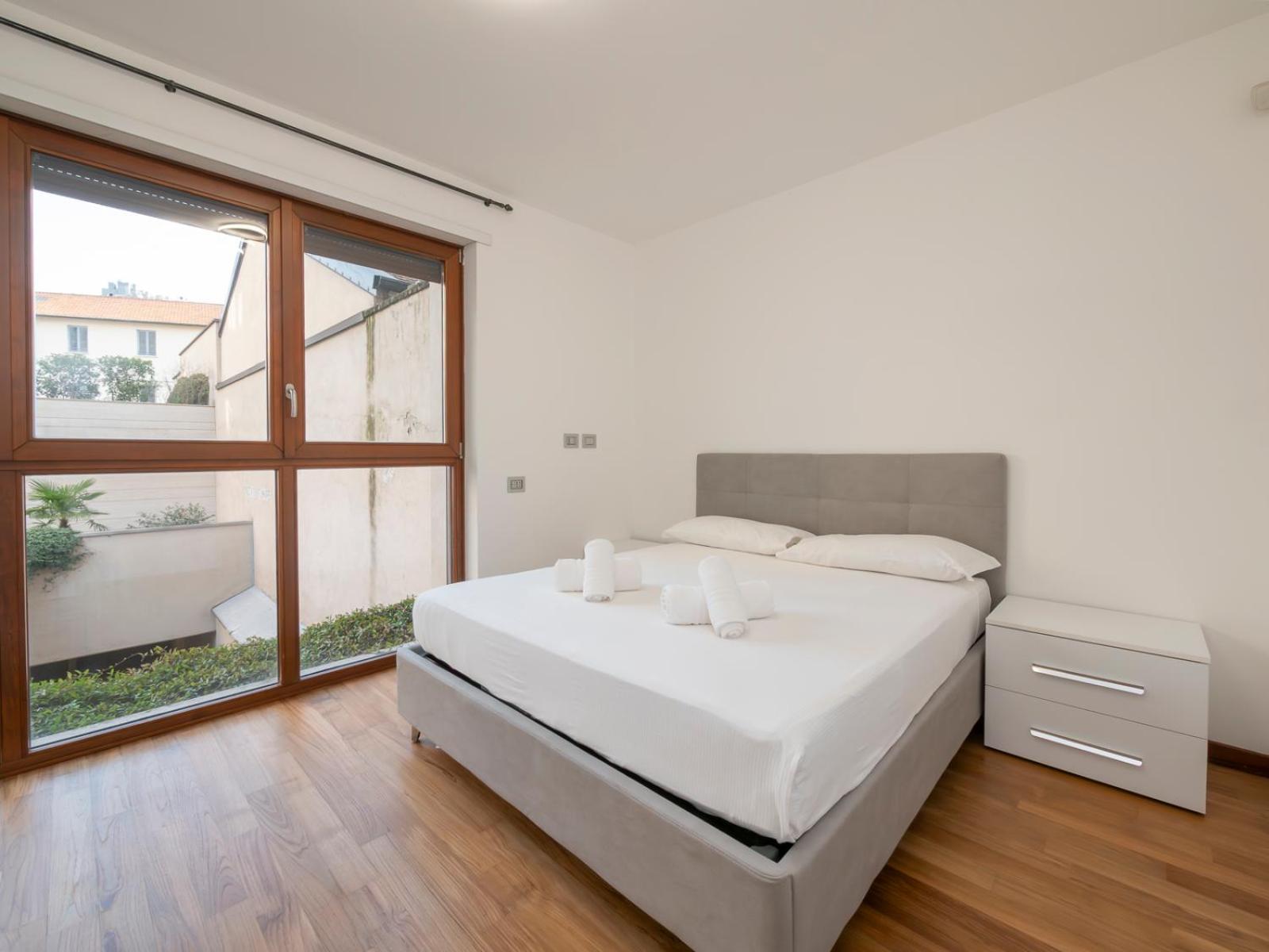 Luxury - Muratori 9 * Milano